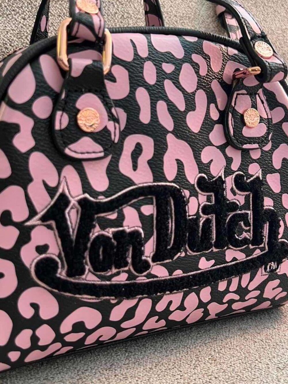 von dutch pink cheetah leopard print bowling shoulder bag purse y2k NWT - Picture 2 of 6
